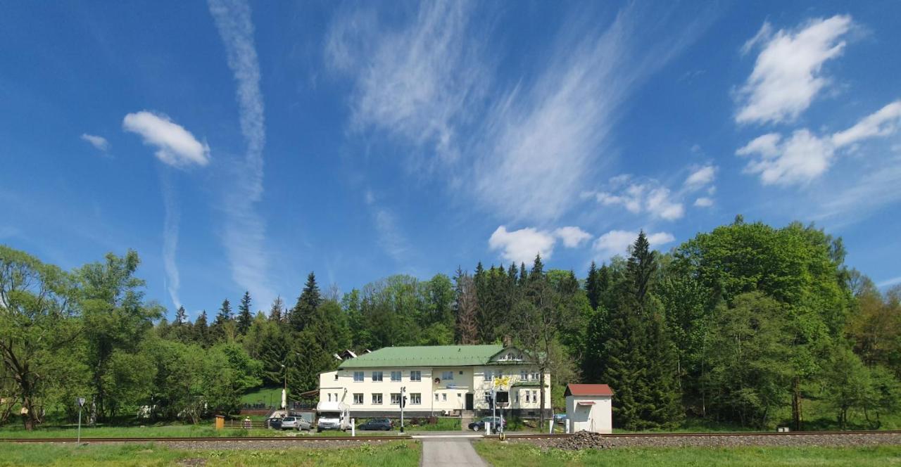 Olivin Kytlice Hotel Exterior foto